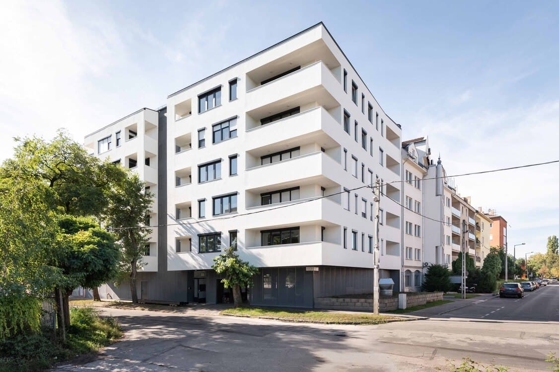 Equinox Founding Partner Bálint was the lead designer and project manager of this 35-unit apartment building in Budapest, Hungary.