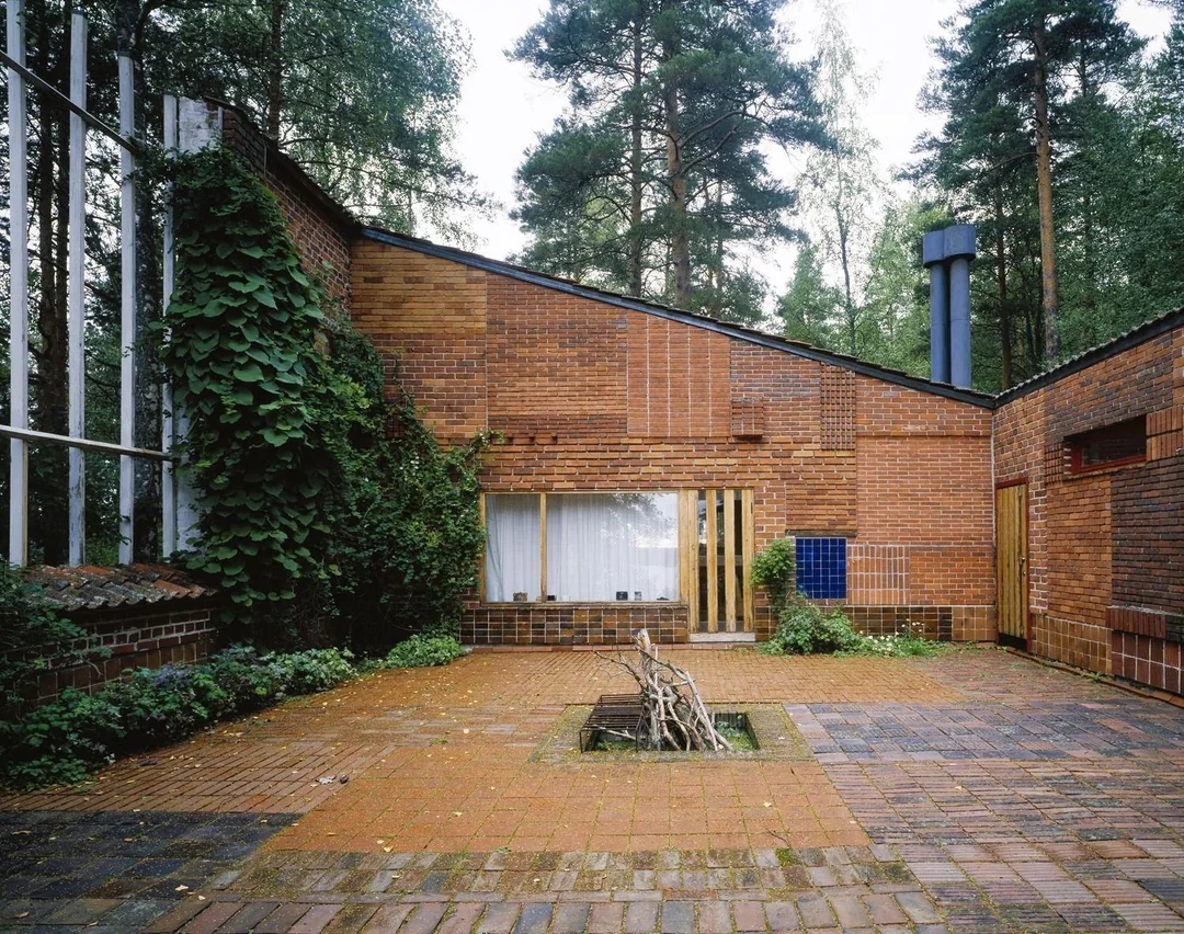 Alvar Aalto bioklimatikus tervezés, anyag kísérletezés a nyaralóházán