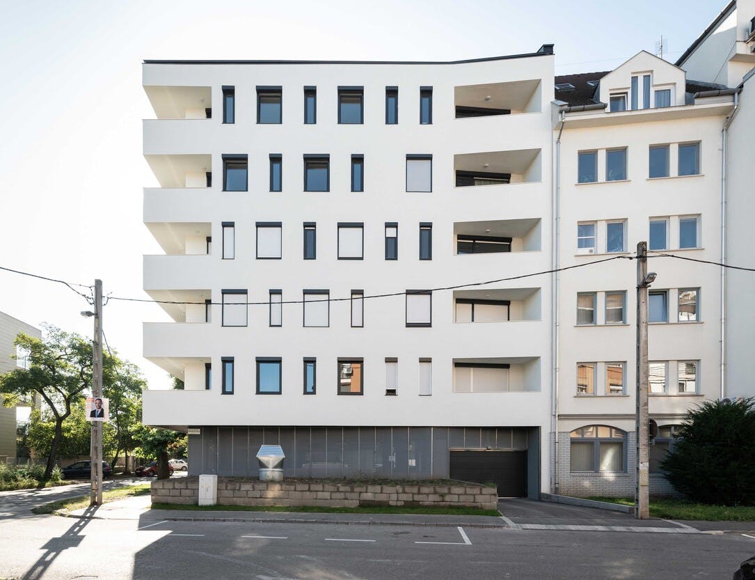 Equinox Founding Partner Bálint was the lead designer and project manager of this 35-unit apartment building in Budapest, Hungary.